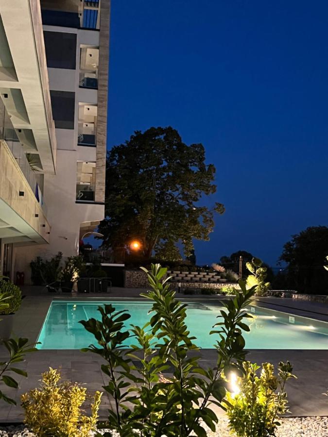 Club Panorama Lake View Apartment Alsóörs Exterior foto